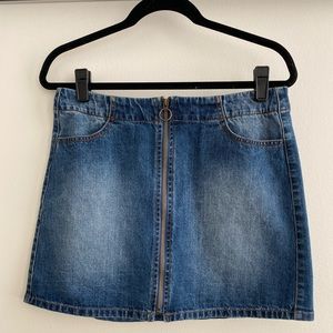 Zipper front a line mini skirt